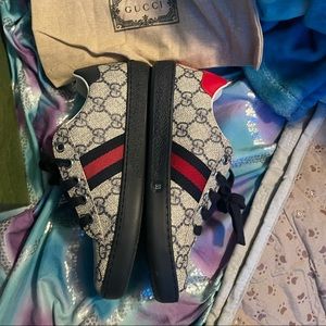 Kids Gucci Shoes size 33 (US 2). Worn only twice